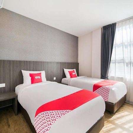צ'אנגלון Capital O 89386 Stay 365 Hotel מראה חיצוני תמונה