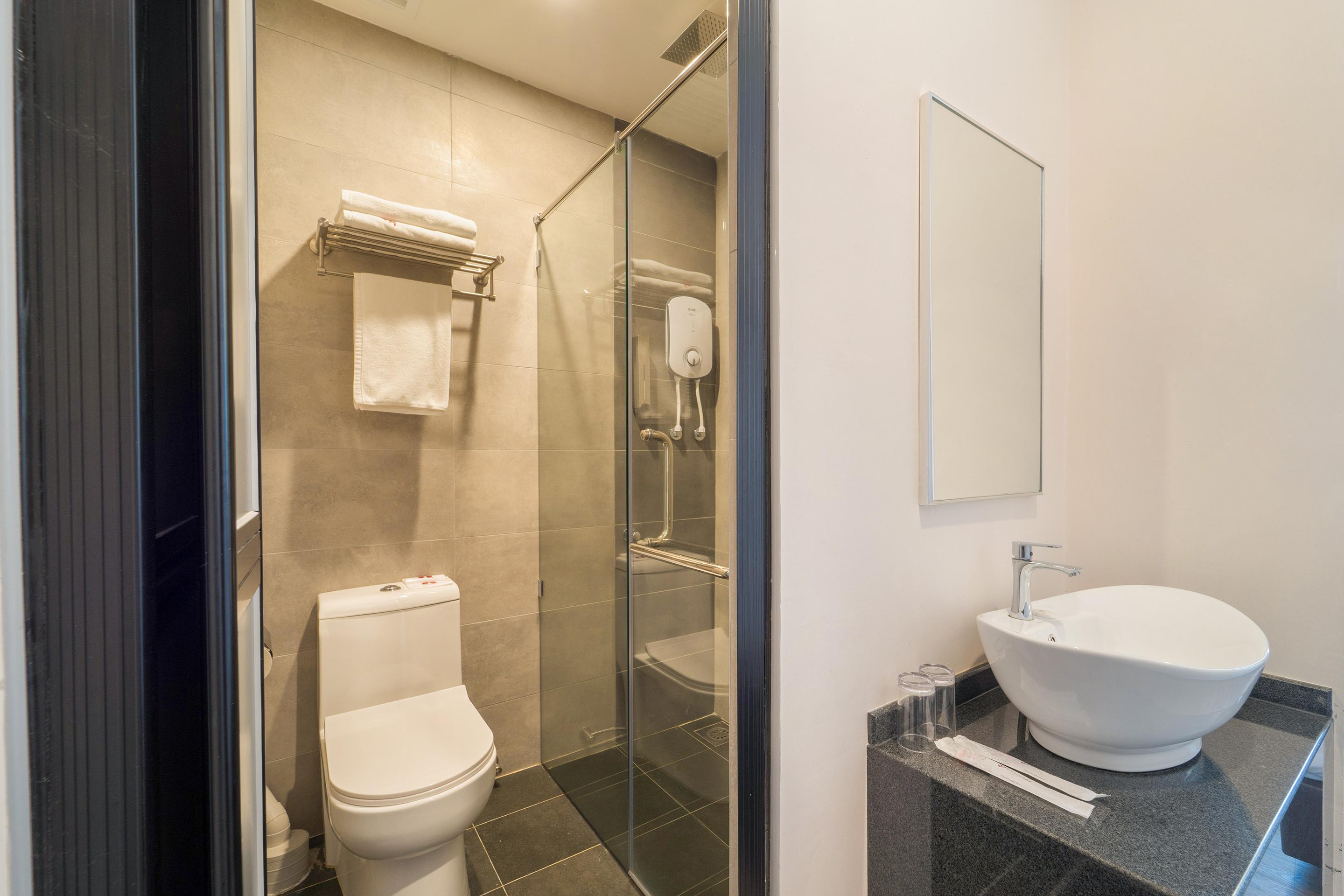 צ'אנגלון Capital O 89386 Stay 365 Hotel מראה חיצוני תמונה