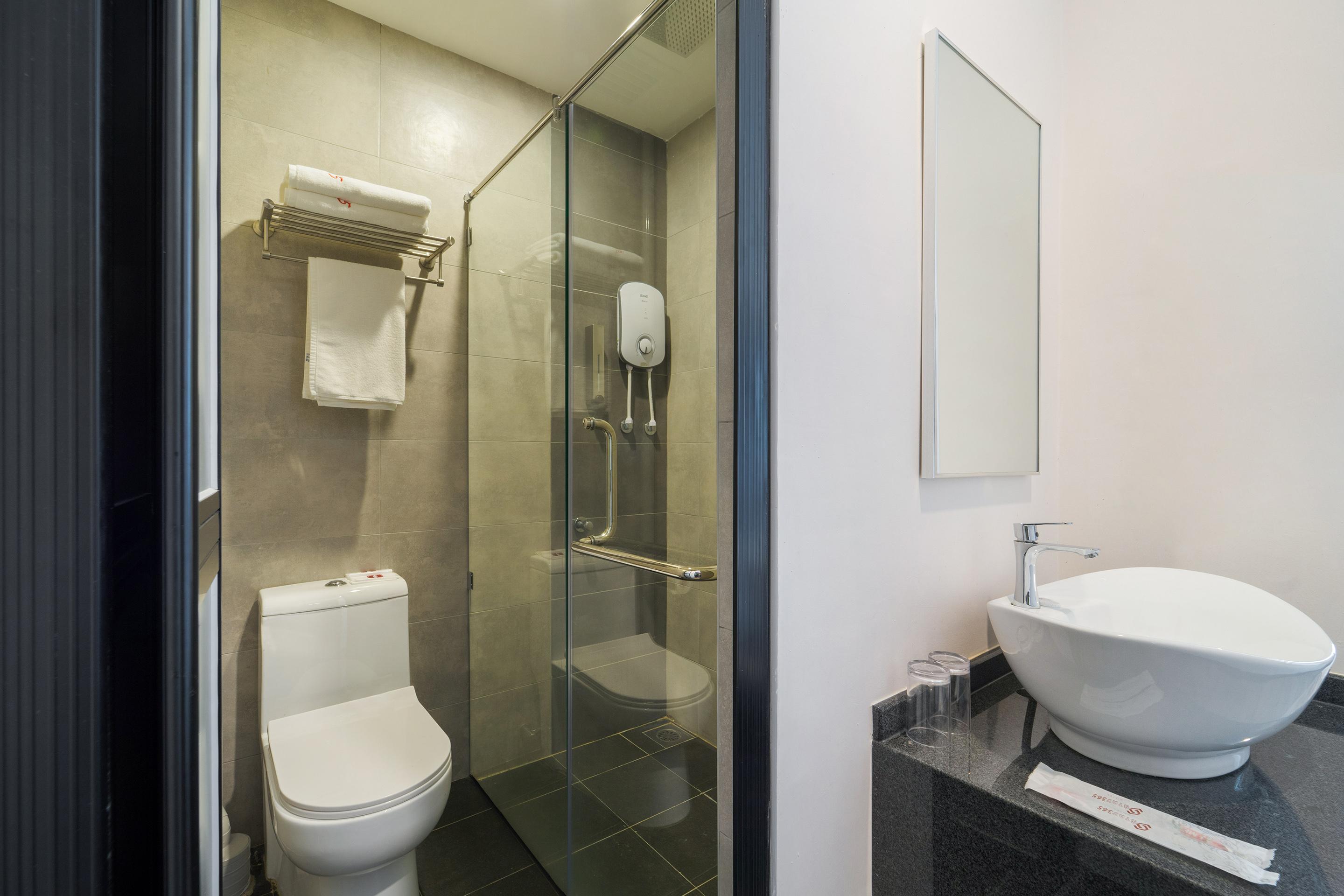 צ'אנגלון Capital O 89386 Stay 365 Hotel מראה חיצוני תמונה