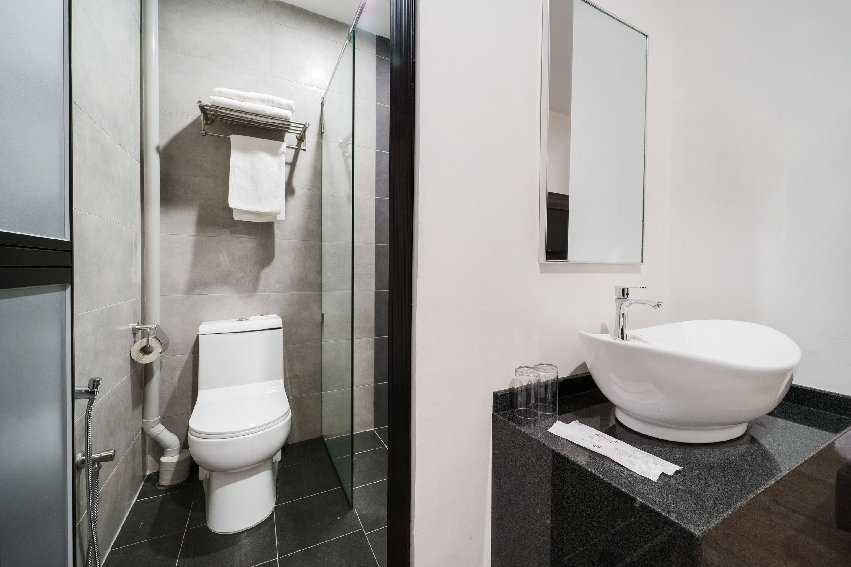 צ'אנגלון Capital O 89386 Stay 365 Hotel מראה חיצוני תמונה