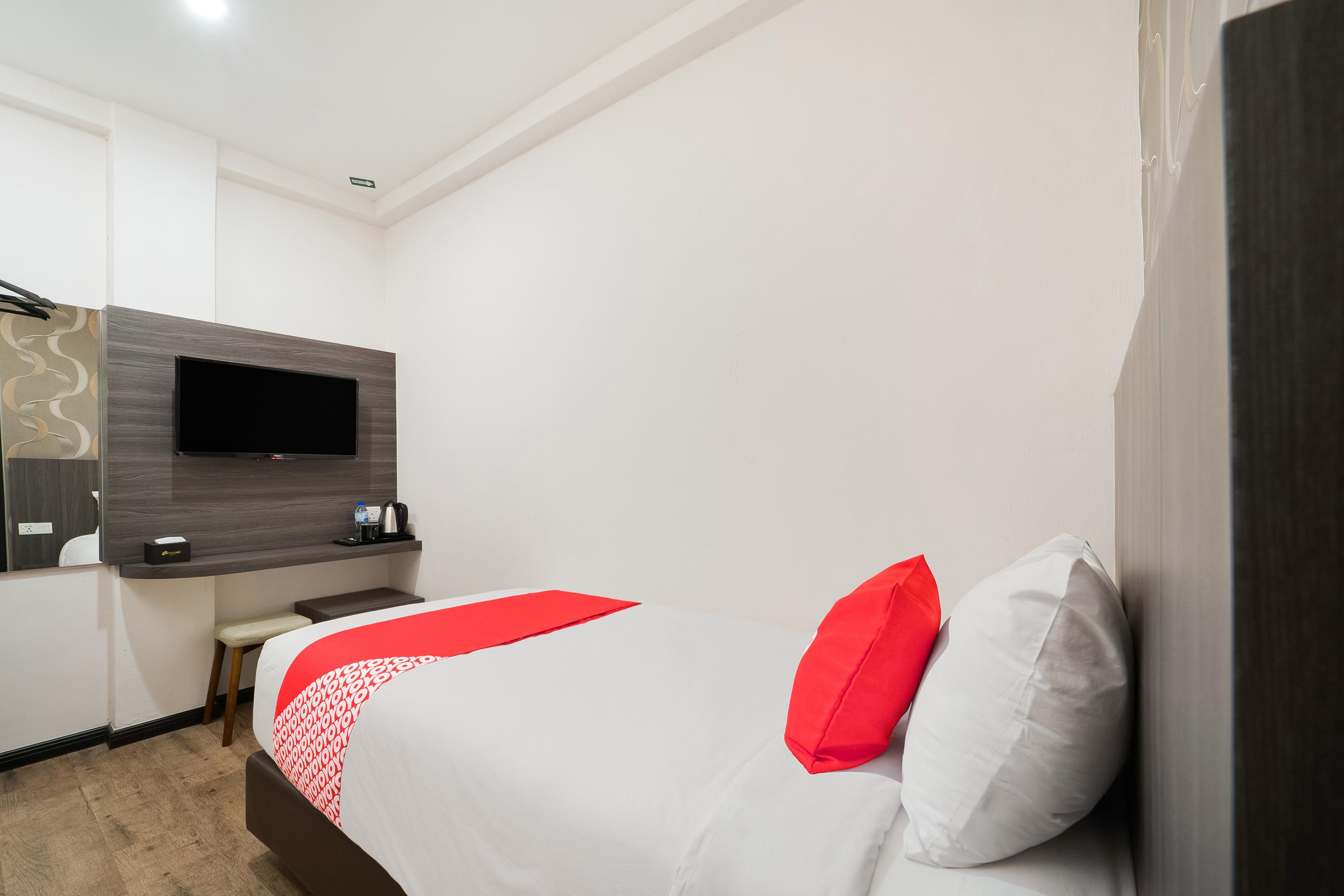צ'אנגלון Capital O 89386 Stay 365 Hotel מראה חיצוני תמונה