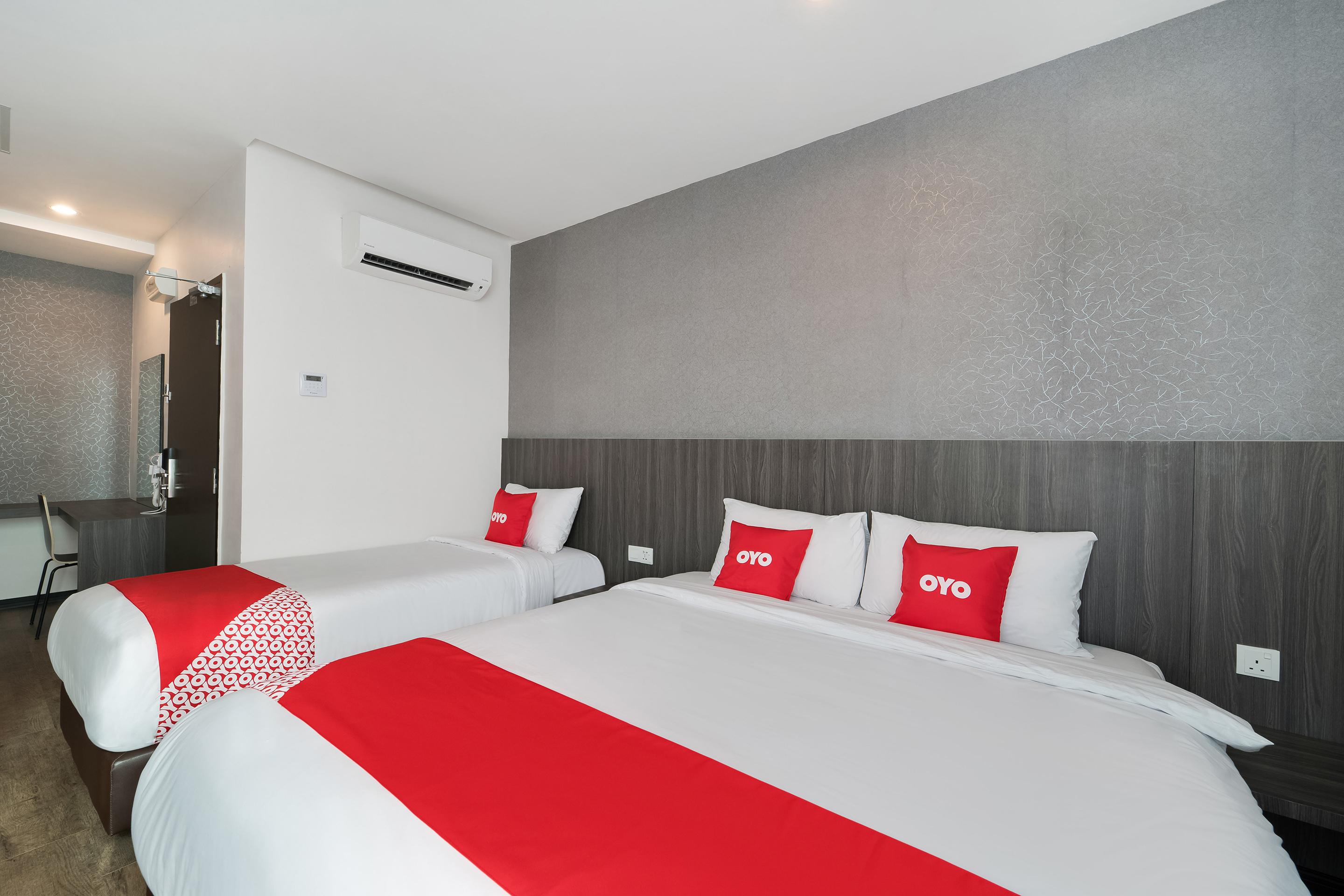 צ'אנגלון Capital O 89386 Stay 365 Hotel מראה חיצוני תמונה