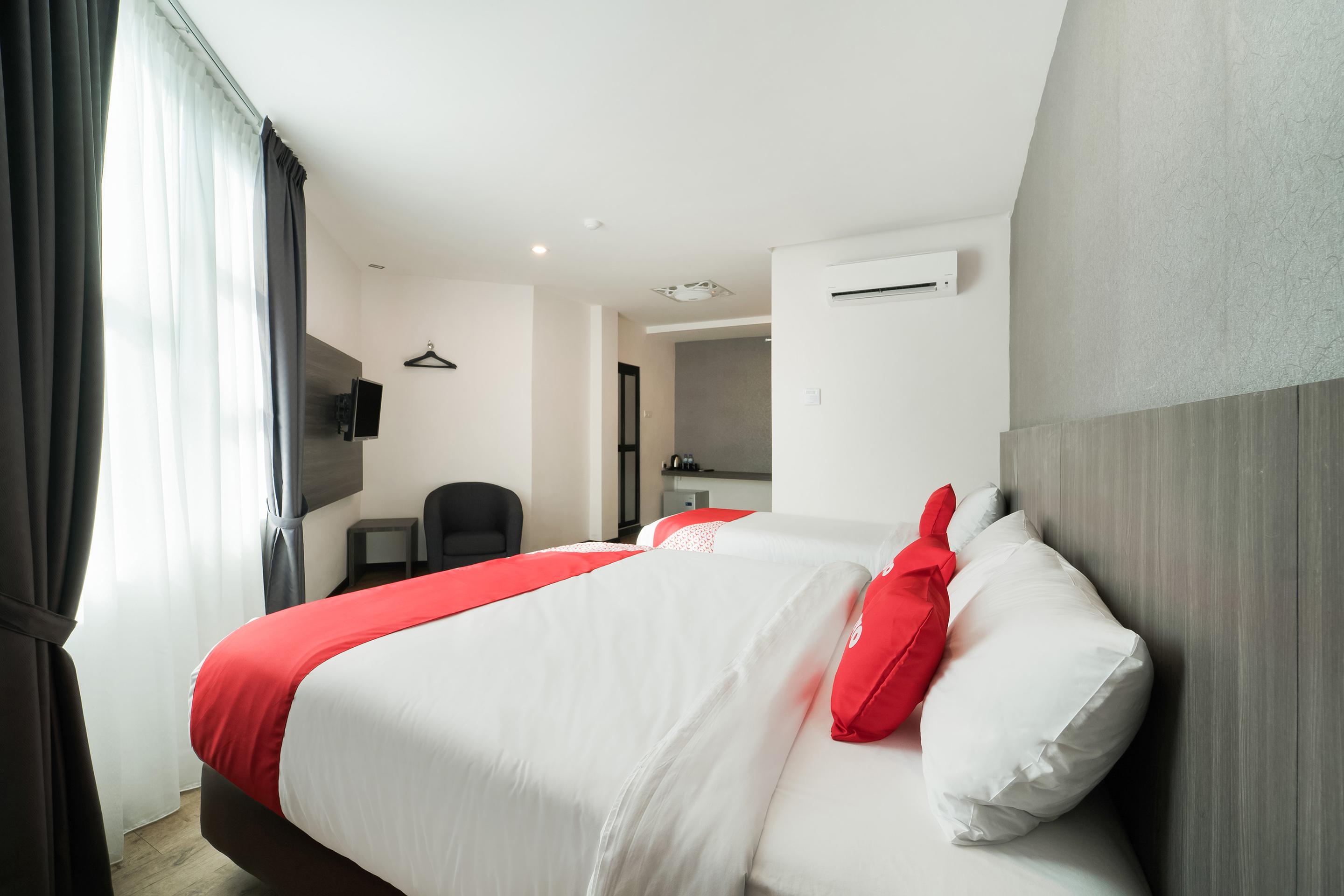 צ'אנגלון Capital O 89386 Stay 365 Hotel מראה חיצוני תמונה
