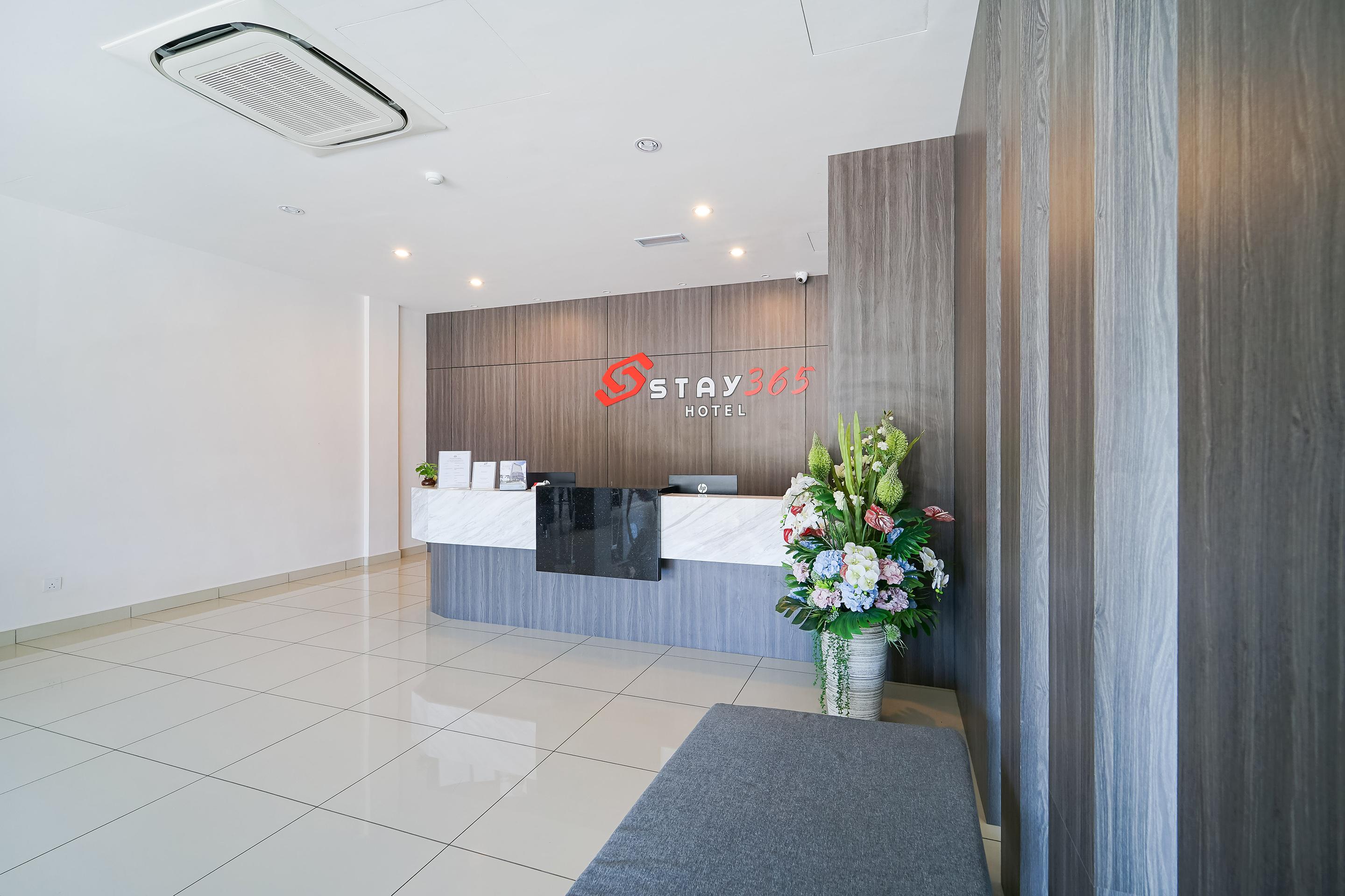 צ'אנגלון Capital O 89386 Stay 365 Hotel מראה חיצוני תמונה